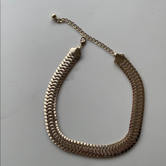 Jewelry - Golden Necklace